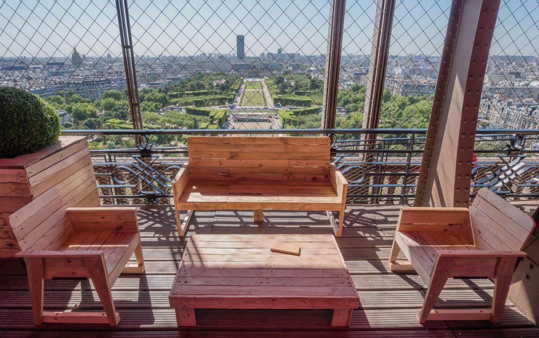 Vista en el Champs de Mars desde la terraza de verano 