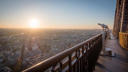 Amanacer del segundo piso de la Torre Eiffel